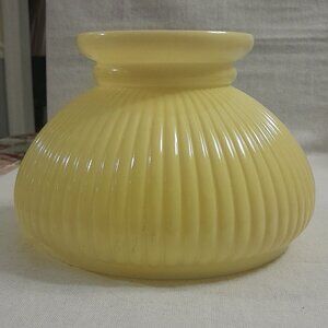 VTG Ribbed Yellow Student Lamp Shade